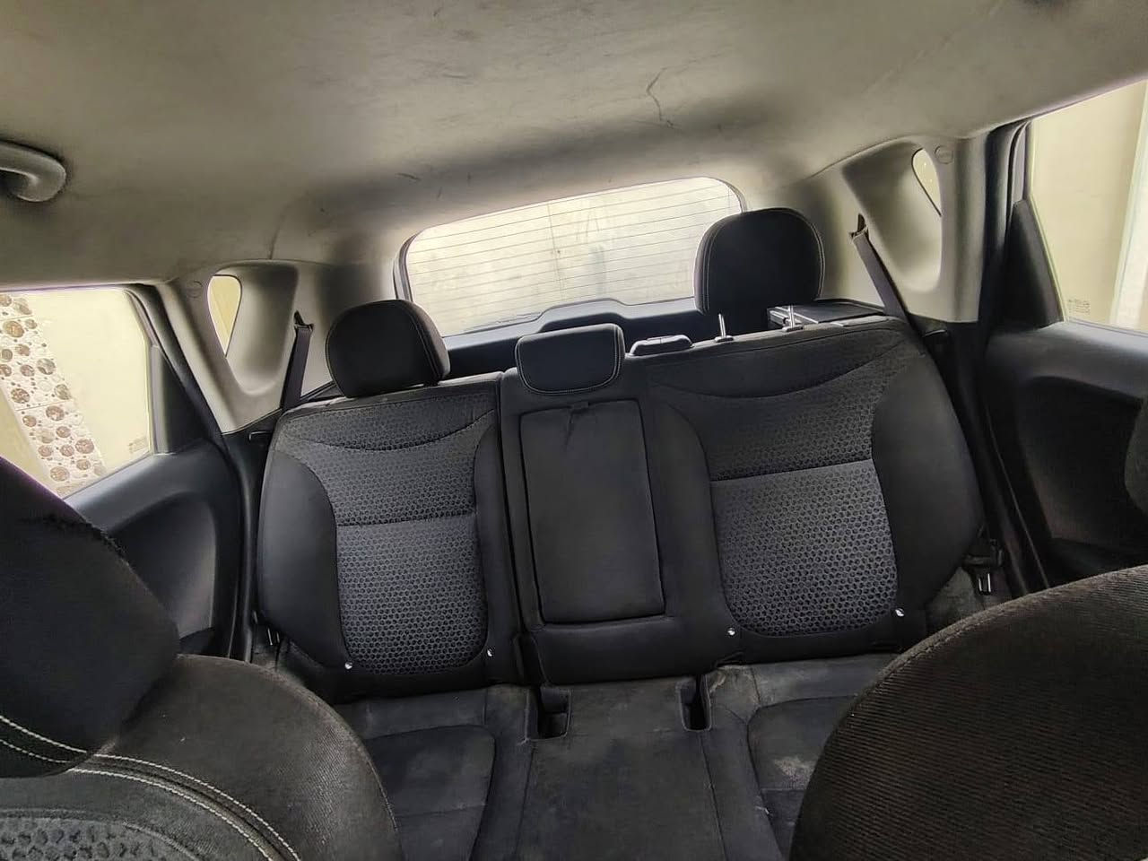 بسم الله الرحمن الرحيم
كيا صول موديل 2015 
حادثها باب وچاملغ خلفي ايمن 
السيارة بيها جراد 
حدادية 50%
مكان السيارة بابل / الحلة 
***********
السعر 95 ورقة وبيها مجال
