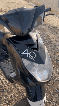 السلام عليكم
دراجة سگنز للبيع الدراجه مكفوله و نضيفه كلش مابيهه اي نقص سلف و هندر و الصالنصه البلاديه موجوده و كلشي واضح ب الفيديو السعر 650 و بيهه مجال
 ‭0771 896 9876‬ متواجد واتساب
