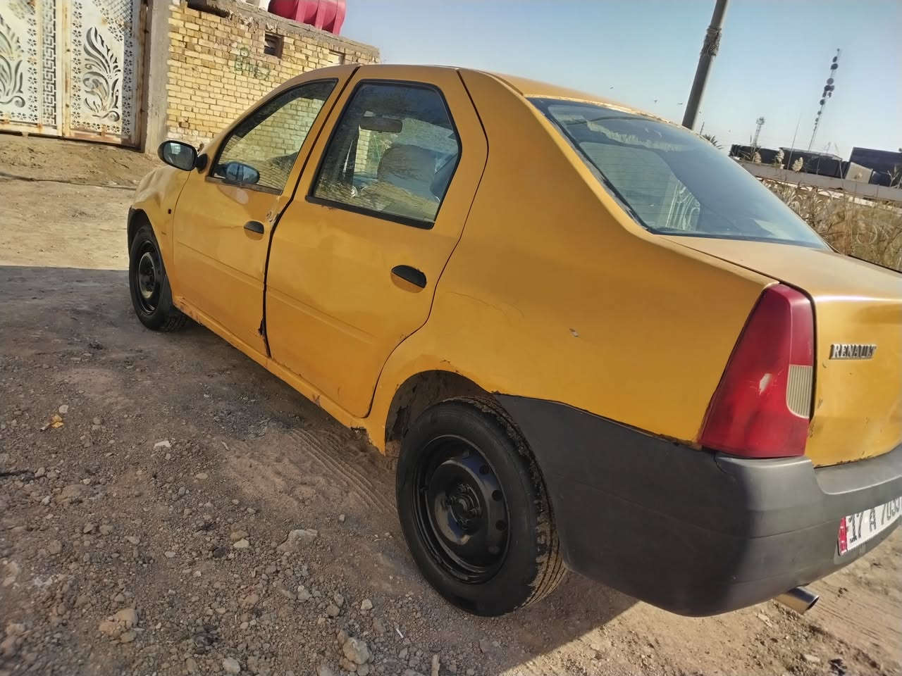 رينو لوكان 2009
رقم مثنى انكليزي
جاهزة محرك وگير
حدادية وتخم تايرات
كشرتها شوف العين
بيهه خياسات واضحه
السعر مناسب جداً 22 
وترهم اقصاد والشراي بخدمته
*********** ابومصطفى
مكاني السماوة -قضاء السوير
