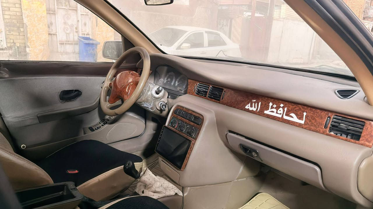 السلام عليكم سمند 2012
ب اسمي مكينه جديدة تخم تايرات بيها صبغ مكاني بغداد 
السعر 40
***********
