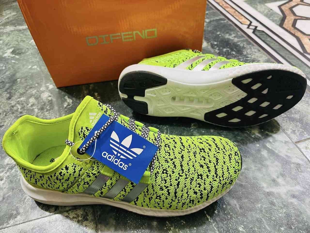 تخفيضات  حذاء رياضي فيتنامي الصنع سعره ب٧ والقطع محدودة ويوجد توصيل لكل محافظات والقياسات ٤١-٤٢-٤٣  باقي ٧قطع


**إذا كنت صاحب هذا الإعلان وتريد حذفه لأي سبب، رجاءا أرسل رسالة إلى الدعم الفني**