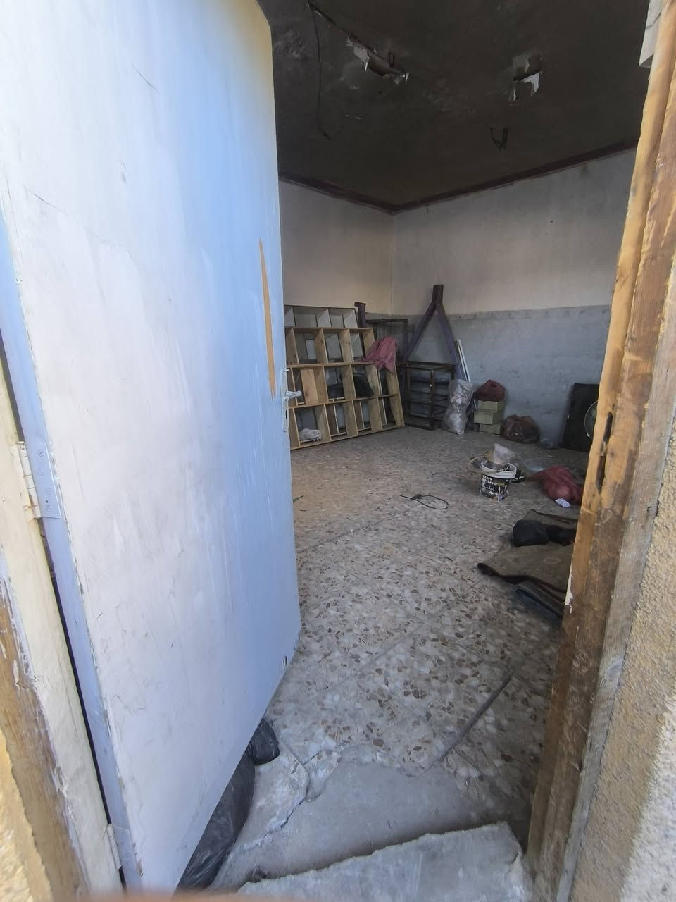 السلام عليكم
للبيع. مساحه 100 متر مربع 
منطقه حي زهراء ثاني فرع يم سده 
السعر 45 و بي مجال 
وتساب ***********
