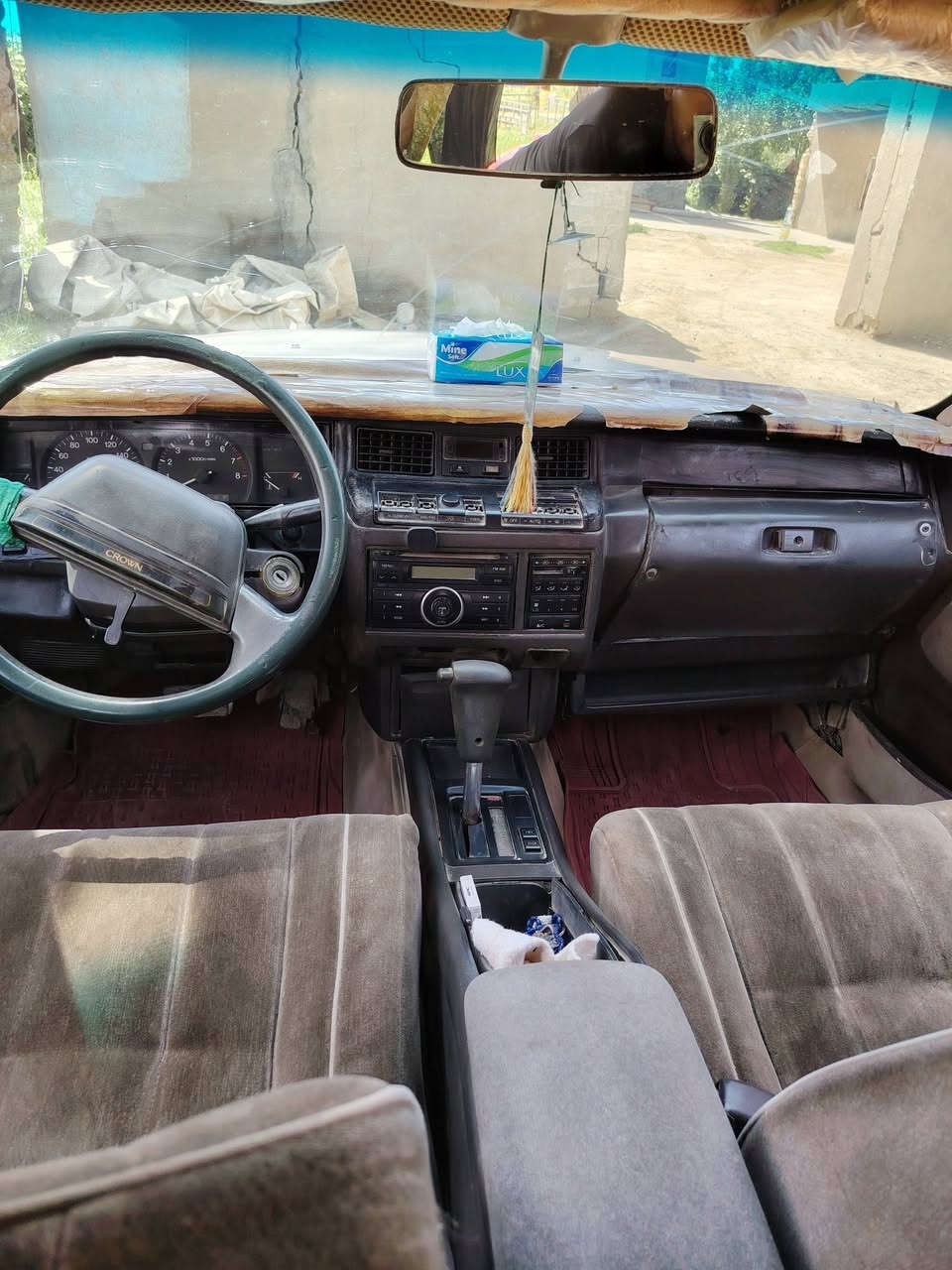 سلام عليكم سياره للبيع ارنب سيدان ستيشن موديل 1991 كير اوتماتيك محرك وكير مكفولات سياره جاهزه مابيهه اي نقص مال جناي سنويه لل28كله رقم انكليزي تحويل مباشر بسمي تخم تاير امامي وخلفي جديد
مكاني بابل - طريق العلويه شريفه

اتصال ***********
