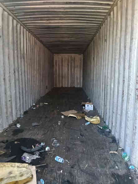 متوفر حاويات للبيع بحاله جيده جدا مكانها بغداد الطالبيه سعرها ٢٥ورقه فول نظافه *********** موجود توصيل لكل مناطق العراق***********
