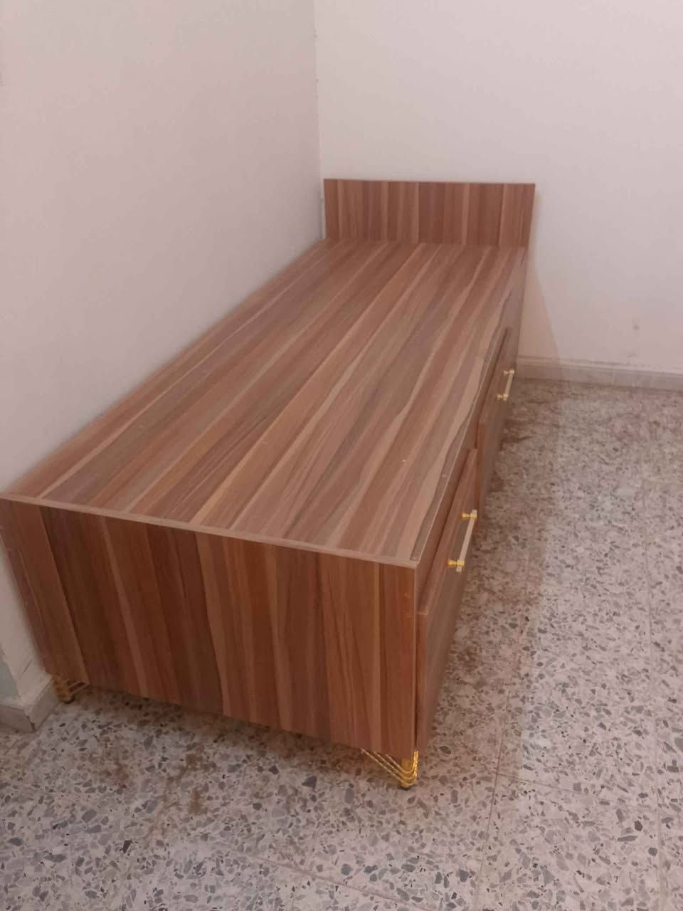 جربايه سوايه ثقيله كلش مقوايه بجسور تحت السقف قياس 80*200 سعر 185 الواحده عدد 2 سعرهن 350 توصيل موجود جميع مناطق البصره حجز وتساب *********** البصرة, العراق
