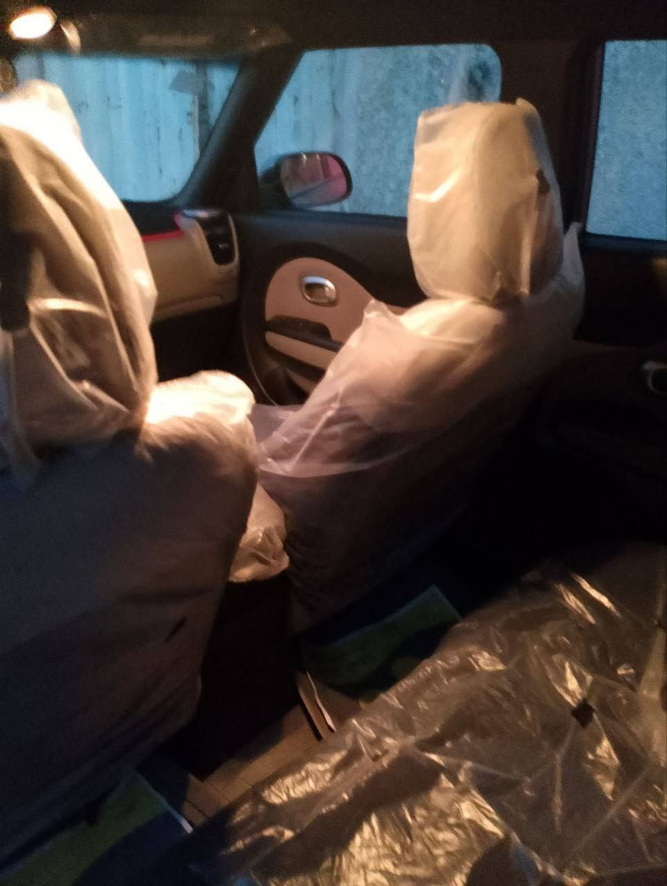 سلام عليكم 
كيا صول موديل 2015 وارد أمريكي رقم بغداد بسمي رقم انكليزي مكان السيارة بغداد السعر 110 وبية مجال قليل رقم تلفوني ***********
