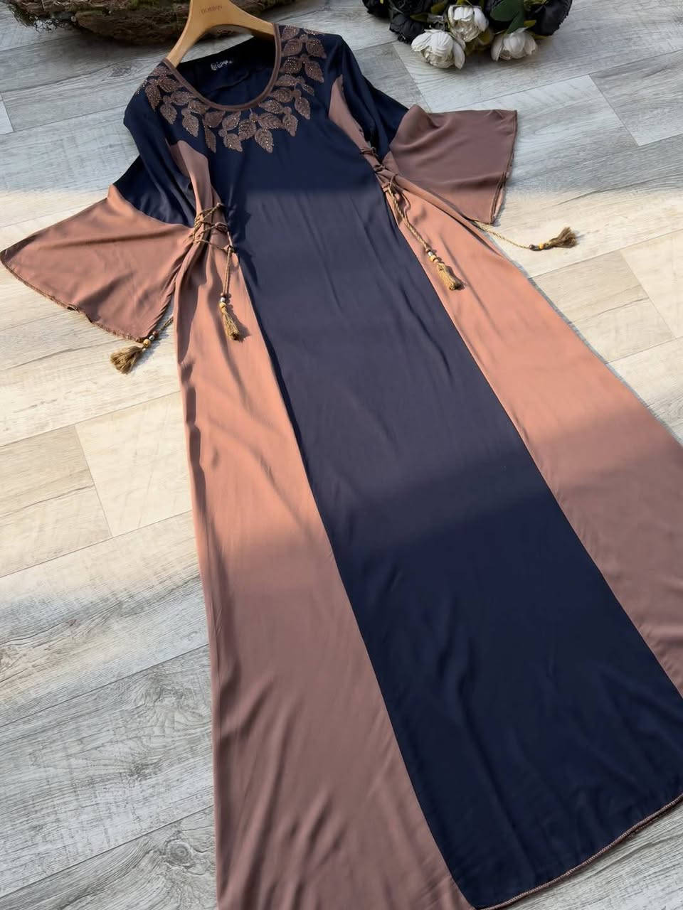 راحة تلبسينها… وأناقة تشوفينها
، قصّة واسعة مع ربط يحدد الخصر
اختيار مثالي للبيت ولمّات العائلة ❤️🌺🦋🐅
😌👗 كشمير مطاط تطعيم ستن🌸🐅
قياس L_xl_2xl
#سعــــــــــــر15
يوجد توصيل داخل المسيب الفين دينار 
يوجد توصيل محافظات


**إذا كنت صاحب هذا الإعلان وتريد حذفه لأي سبب، رجاءا أرسل رسالة إلى الدعم الفني**