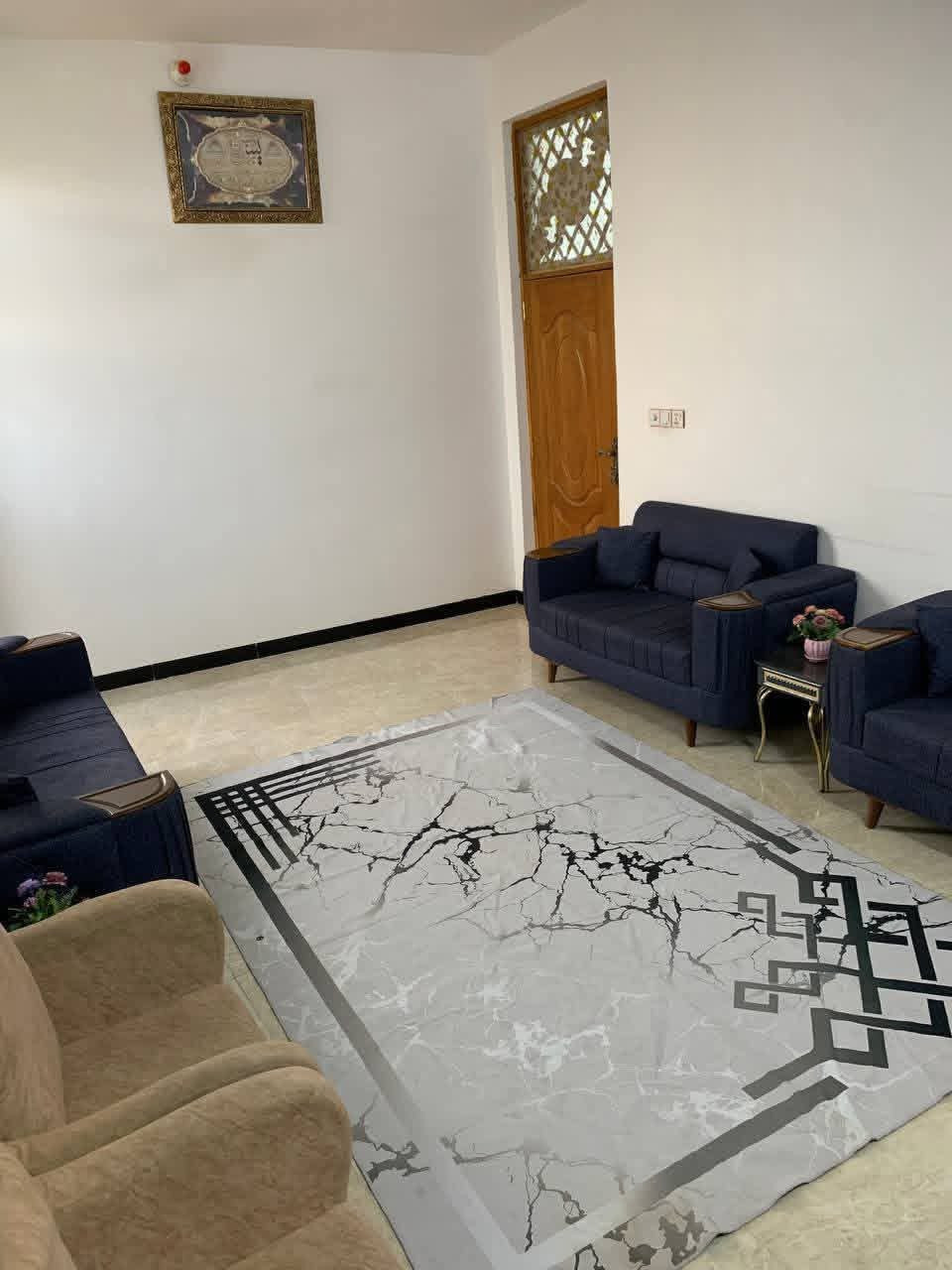 السلام عليكم 160م للبيع على شط قرب حسينية الخضيري 
بناء طابوق غرفتين صالة مطبخ استقبال البيت جاهز للسكن وسعر مناسب الاستفسار ***********
