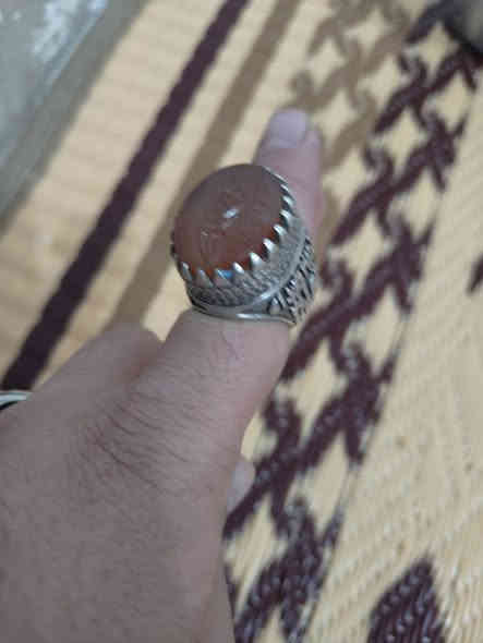 محبس يماني مكتوب عليه سرايا السلام معروض 150 الف صياغة ثقيلة مو وسط مكاني بغداد سبع  قصور متواجد فيس و واتساب ***********
