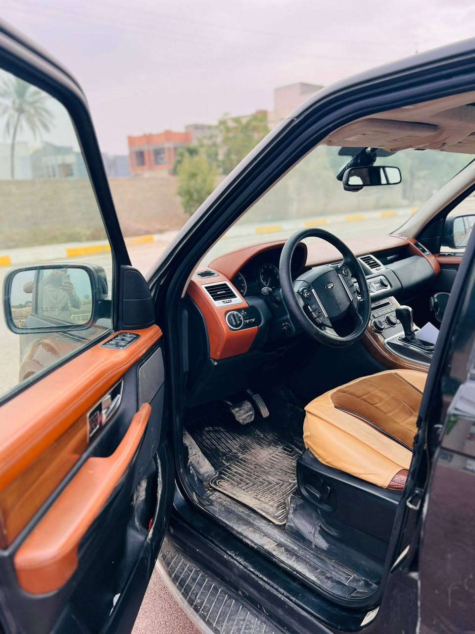 بيع سريع بيع سريع  جوة السوك
محتاج وريد ابيع

رانج روفر مو ديل 2010 السيارة جديدة  بيهة صبغ  قطعة ونص بدون حادث السيارة جاهزة لل اخير ما بيهة اي نقص 

كفالة مكفولة مابيهة اي نقص رقم بغداد  تحويل مباشر 

السعر ٩٥ وبيهة مجال وبلاش سعرهة  بل عافيه على الياخذهة

السعر 95 وبيهة مجال

العنوان ديالى بعقوبة

لل استفسار ***********
