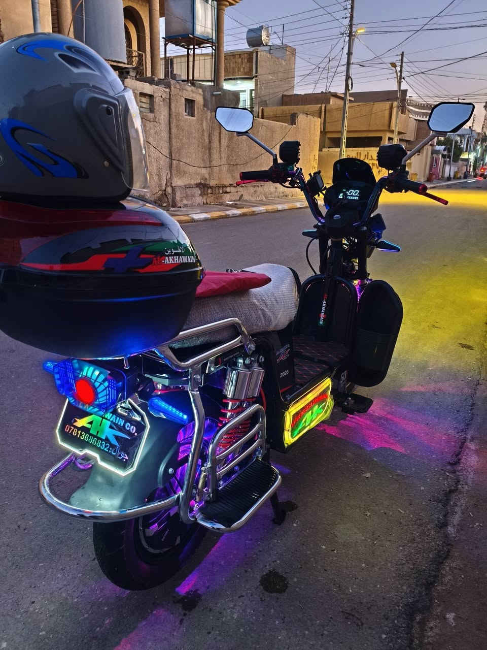 دراجة جبلي موديل 25 .. 6 باتري .. استخدام 3 اشهر فقط .. فوول نظافة بعدها وضع شركة ..
البطاريات الاخوين 40 أمبير .. فول الفوول ..
خوذه + جادر + بصمه 2 + سويج 2 + ام بي ثري .. دبل سماعة .. الكهربأئيات كلها شغالة .. نشرات جانبية .. رقم خلفي ضوئي ..دبل اشارة .. لايت عالي ناصي ..ستاند موبايل .. جهازه مانع سرقة .. تشغيل عن بعد .. 
الدراجة فوول نظافة وستخدام قليل واخت الجديدة ..
السعر 725 .. وبي مجال ..
*********** .. واتساب ..
‏‪0750 939 8809‬‏ ..
