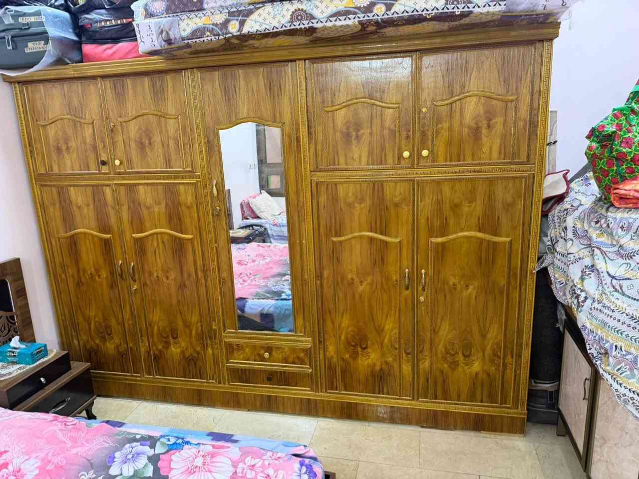 للبيع غرفة نوم مستعمله وبحاله جيده جداا.مع كاونتر مطبخ بحاله جيده ..الاتصال على الرقم ***********...يوجد واتساب..المكان شارع فلسطين قرب المرور

