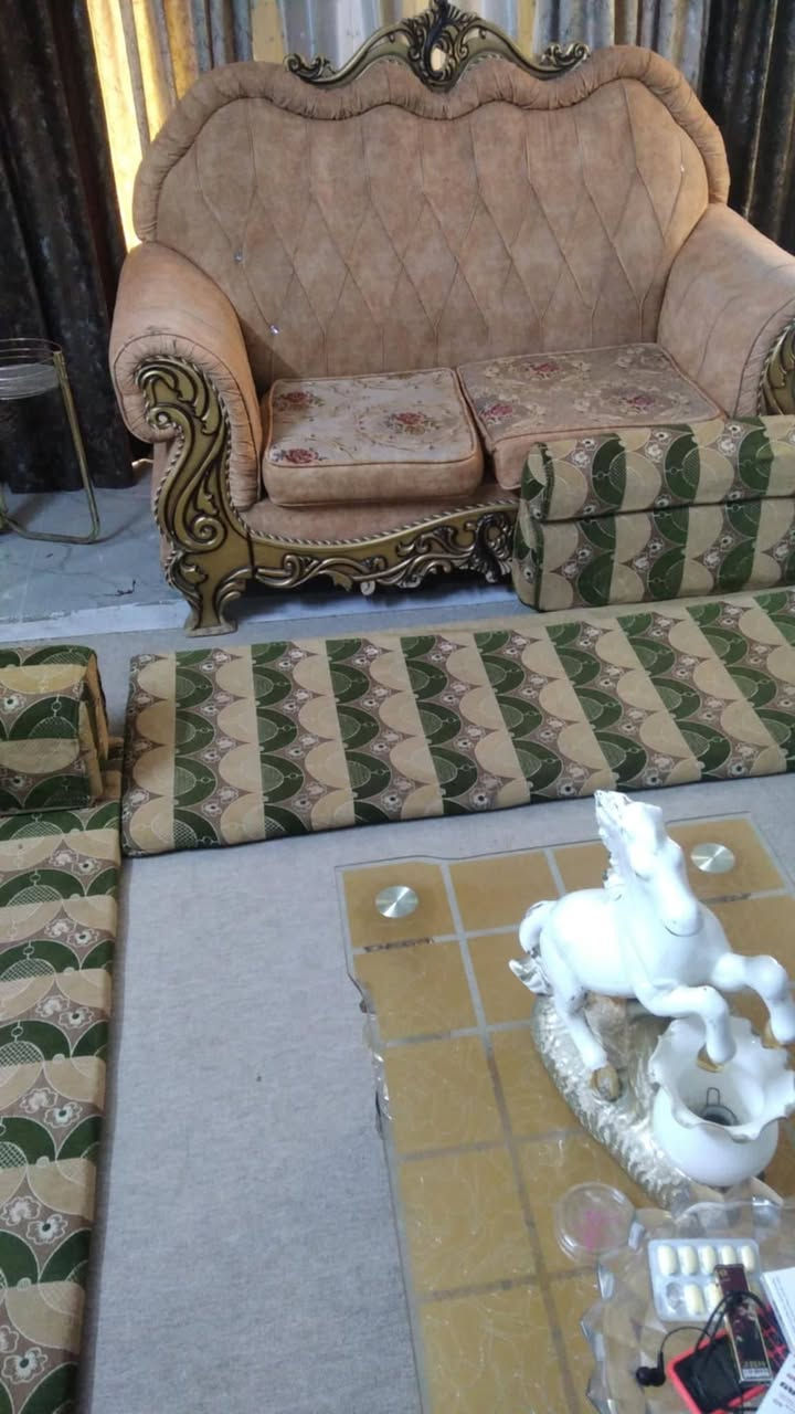 جلسه عربيه نظيفه جدا  سبع منادر كل مندر مترين بيها نقص بس مسند ظهر واحد سعرها ١٥٠ الف قفل مكانه مركز الحله للإستفسار أكثر خاص وأكو توصيل


**إذا كنت صاحب هذا الإعلان وتريد حذفه لأي سبب، رجاءا أرسل رسالة إلى الدعم الفني**