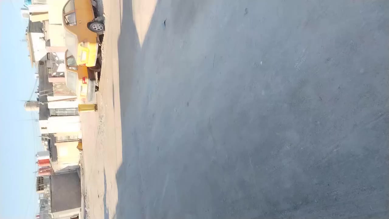 بيت للبيع بالقبله بحي الجامعه تجاوز موقع جيد شارع عريض بيه غرفتين نوم وهول وديوانيه  وصحيات ومطبخ وكراج البيت كلش نظيف سقف سندويج سعره 20 وبيه مجال اي استفسار على هذا الرقم ***********
