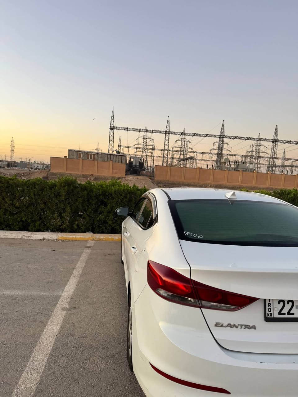 هۆندا ئەلەنترا 
مودیل 2017
ئەمریکی  
دوپارەچەوەنیوی  هەیە لەگەل بستیک ساردەکوت دوو سێ شوێن سبوغ هەڵدانی هەیە 
فول مواسەفات بەسمە بی سلاید  💯 مایل 
سعر 118 و مەجال 
ژمارە مۆبایل (***********)✅ أربيل, العراق
