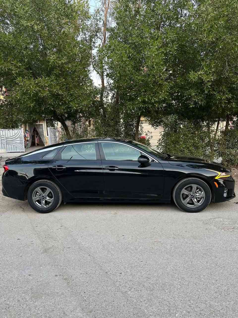 كيا K5 موديل ٢٣ ماشي ٣٣ الف بدون ايرباك
السلام عليكم كيا K5 موديل 2023 السيارة فول عدا الفتحة بصمة وتشغيل عن بعد رادر نقطة عمياء السيارة بدون ايرباك حادثها فقط باب الصدر موضح بالصور 

السعر ١٦٧ بيها مجال بسيط 
العنوان بغداد الاعظمية 
***********
