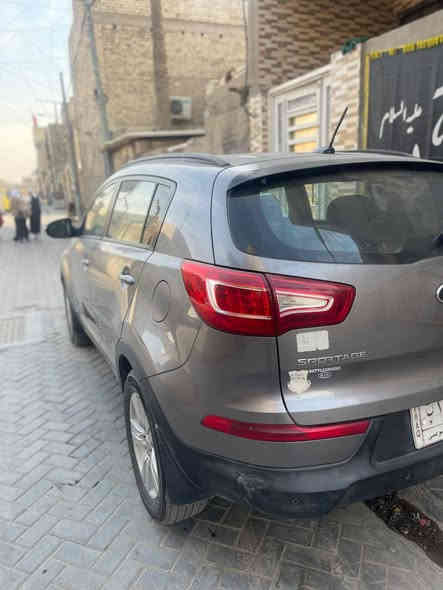 سلام عليكم
سبورتج موديل 12 
حادث السياره بنيد فقط 
بدون دواخل لغد شاصي كله مكفول 
سونار داخل المنشور 
مكينه كير مكفول 
مكينه دوش 2400
سياره كلشي شغال وجاهزه للاخير متصرف عليهه 
سعر 127
مكان بغداد مدينة الصدر 

***********
