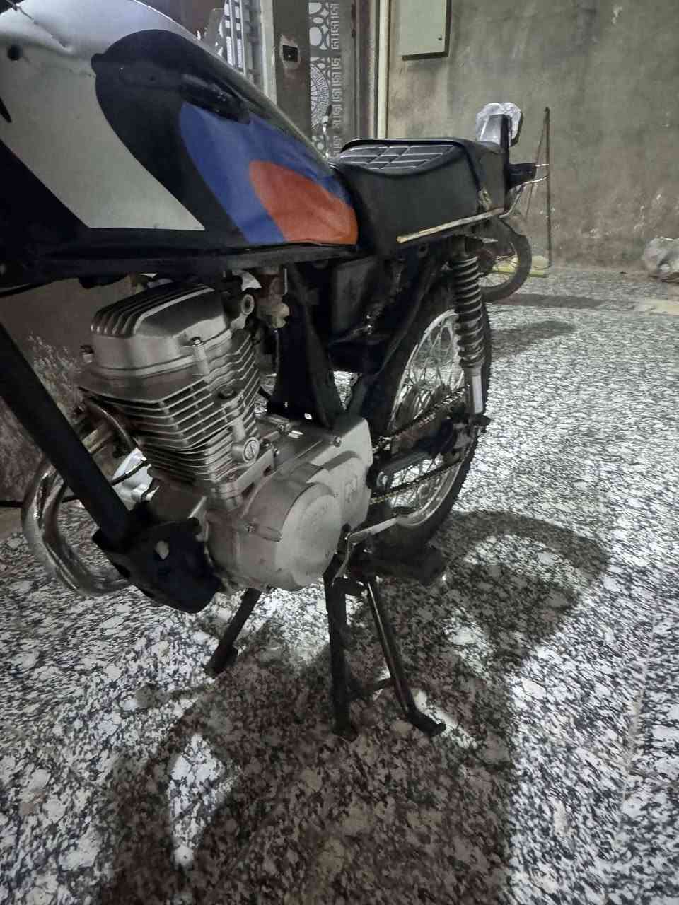 السلام عليكم اربعه كير كلك كلك كللك
للبيع ب325  شلعه ومعدل تخبل الدراجه مكانه نجف


**إذا كنت صاحب هذا الإعلان وتريد حذفه لأي سبب، رجاءا أرسل رسالة إلى الدعم الفني**