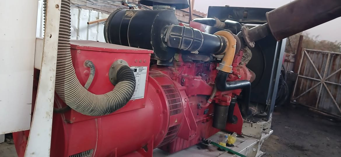 بيركنز 2300 راس توليد ٤٥٠
المولده ستندر ما مفتوح بيه برغي 

المكان النجف ابو صخير 

***********
