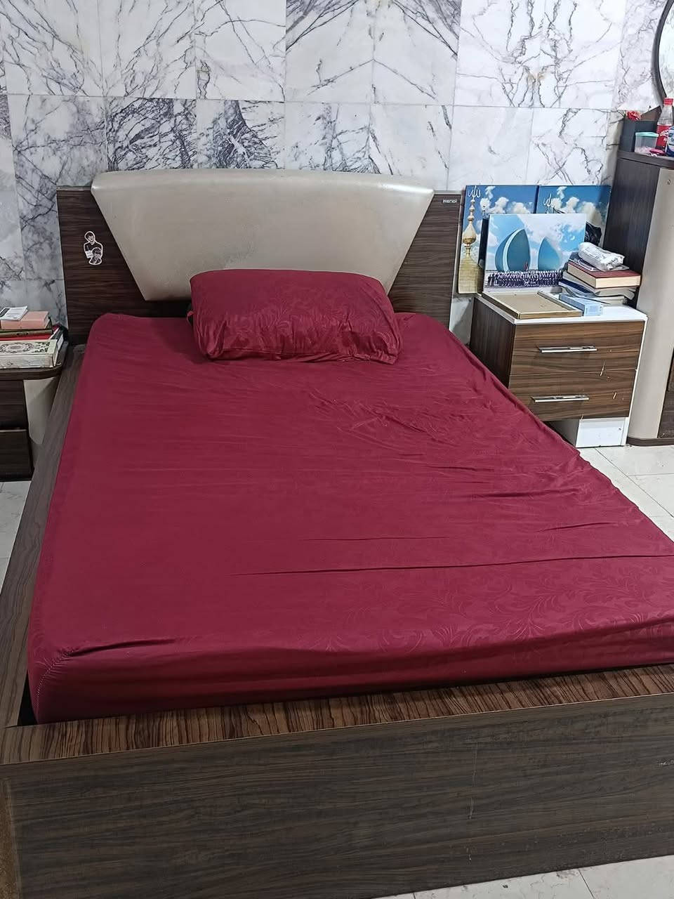 السلام عليكم /غرفتين للبيع ثنينهن نفس الشكل تفصال خشبهن من الزين مو سوكي نظيفات سعر الغرفه 175 الف / ميز بلازمه سعره 80 الف/سبورتين كبار سعر الوحده 50الف / مكاني البزل المغلف المعملجي خلف مدارس وارث/للاستفسار الاتصال عل ارقام  ***********////#***********
