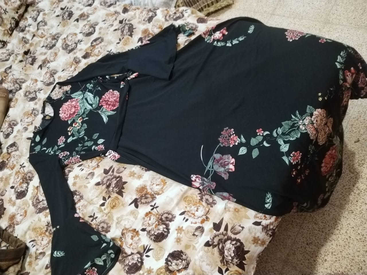 لا تحتارين بالعيد
قاط كموني كامل مع بوت ب 20
فستان الأسود ب 15
فستان نيلي محير ب 10


**إذا كنت صاحب هذا الإعلان وتريد حذفه لأي سبب، رجاءا أرسل رسالة إلى الدعم الفني**