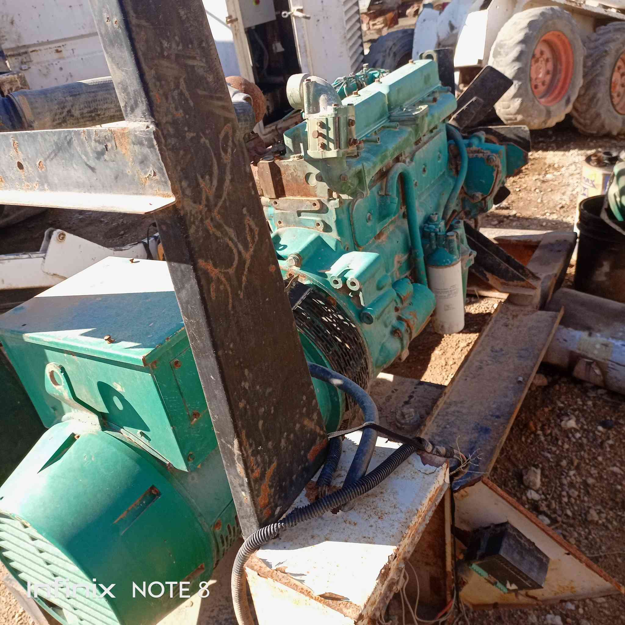 مولد فالفو للبيع حجمه 61 راس التوليد 75 كيفي سعر 24 ورقه وبيه مجال تصل على هاذه الرقم 
***********
***********
