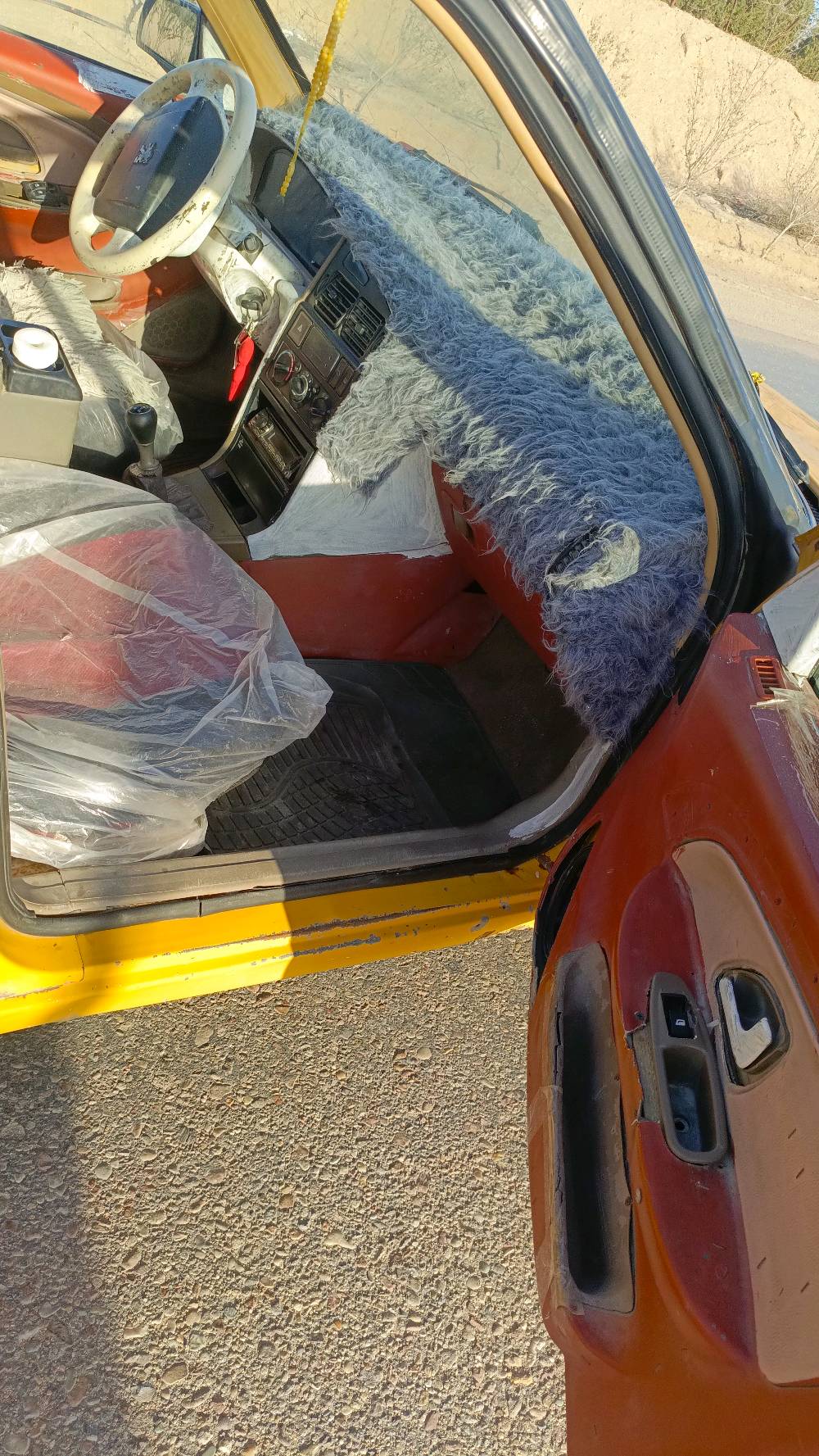 سلام عليكم بيجو   405.
موديل 2012 سنويه عضم عاج منتهيه راعيها ما اندله 
دينمو جديد سلف جديد باتري جديد حداديه صدر توه شدها زوج تار  كهربائيات شغله كلها
جاهزه محرك توه مجفت  سياره جاهزه. 
مكاني البصره كرمت علي ابو صخير
سعرها 10ورقات 

***********
