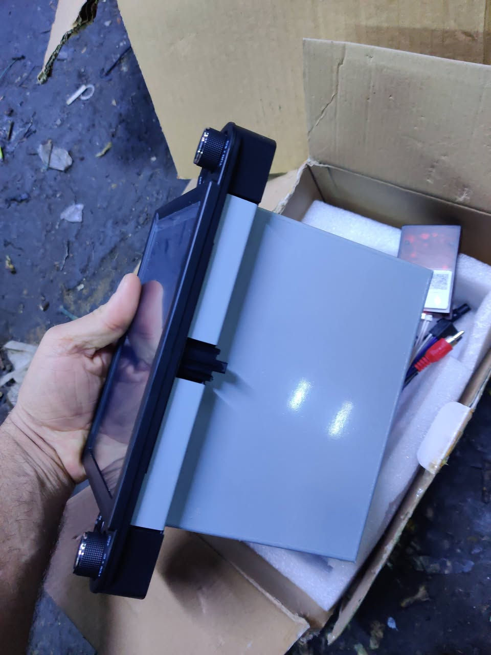 شاشه عملاقه ذاكره 256 احدث نظام يوجد توصيل ***********
