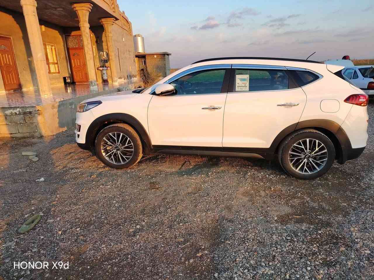 بيع مستعجل عندي مريض صبغ حزام
السلام عليكم
 مكاني كركوك حويجة تواصل خاص
للبيع  توسان وارد خليجي موديل 2020 السعر (160)  وبيه مجال مواصفات السياره فول 1/1 بناراما تحكم ستيرن جهتين شاشه كبيرة كامرا خلفيه وحساس خلفي أشاير بلمري مري شفط داخل صاج كشنات جلد لونين+ كهربائي يدات نيكل ترحيب عند القتراب لد امامي تبريد قطعتين مكينه 2000 دوش بصمه رقم بغداد


**إذا كنت صاحب هذا الإعلان وتريد حذفه لأي سبب، رجاءا أرسل رسالة إلى الدعم الفني**