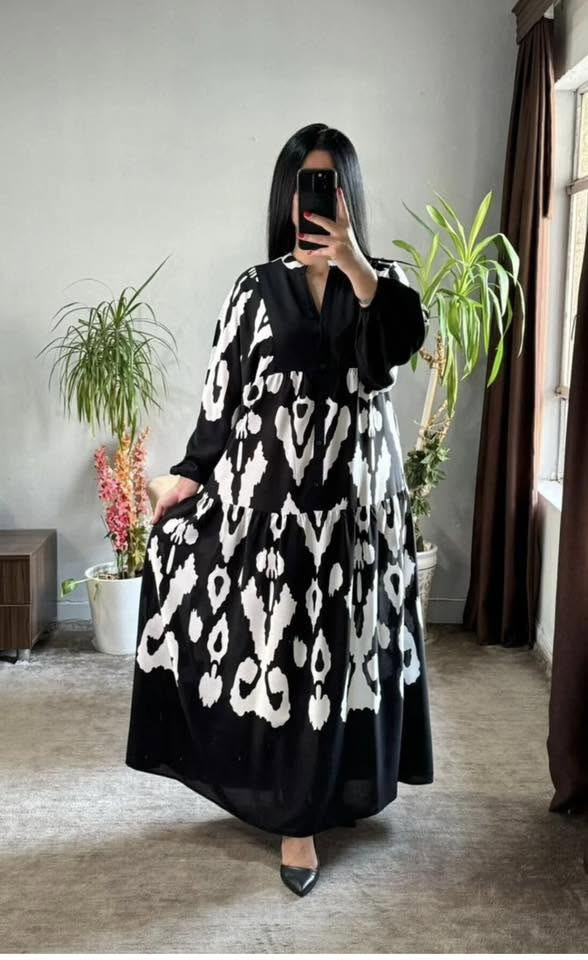 170 پارچە عەزی هەموی لەم مۆدێلانە بۆ فرۆشتن بەیەکەوە کشمیری تورکیە  نزیک ١٠٠ دانەی لە مۆدێلی رەشو سپیەکەیە و ئەوی تری تێکەل ***********
