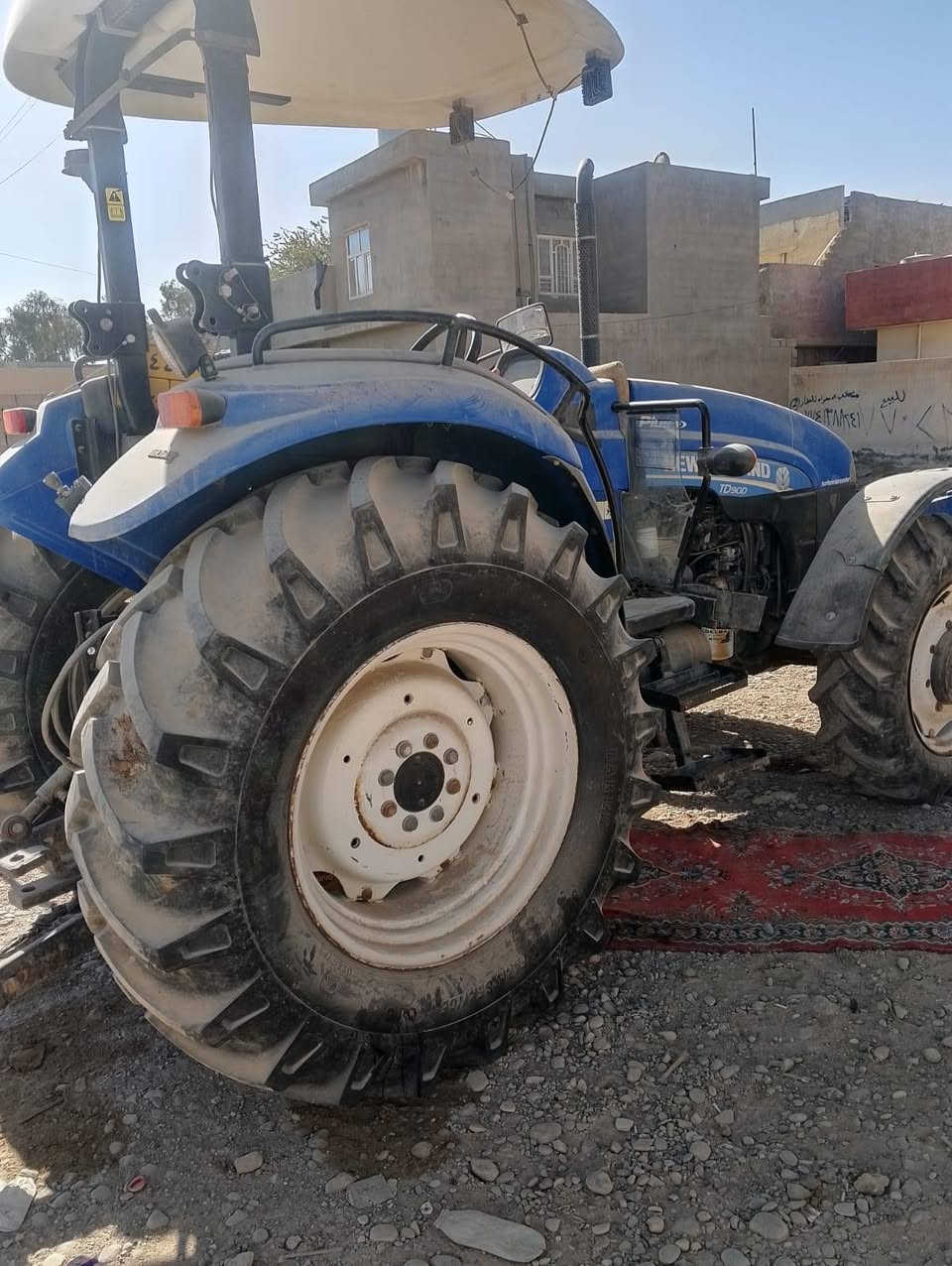 للبيع نيوهولند حجم 90 رقم سنوية موديل 2012
***********
