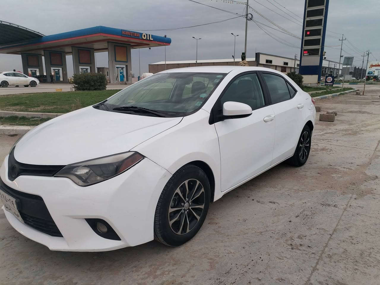 سلام عليكم كورله للبيع ومروس حسب قناعه موديل (2015) سياره جديده ضرر بونيد وجاملق بدون داخل شرط سياره صدر ومحرك وكير تايرات تبريد كلو جديد تحويل وكاله السعر (125)حياك الله (***********)
