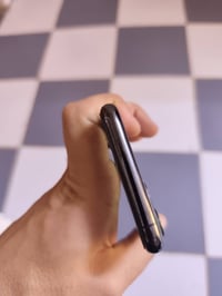 ايفون ١١ برو • ٢٥٦ • مبدل كلاس