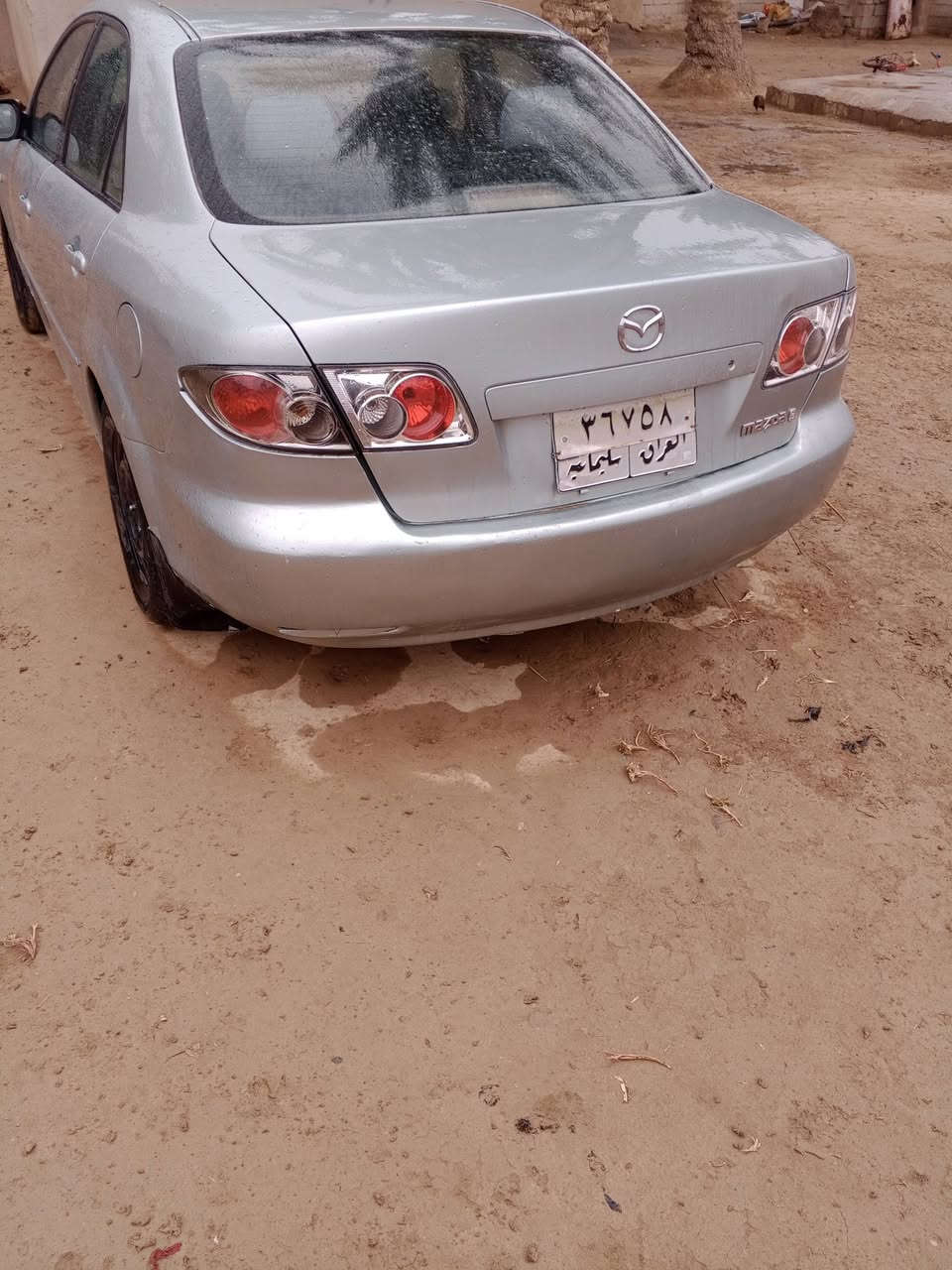 السلام عليكم سياره مازدا للبيع مديل2004  رقم شمالي مكان ديالى سعر 45 وبيهه مجال  
***********
