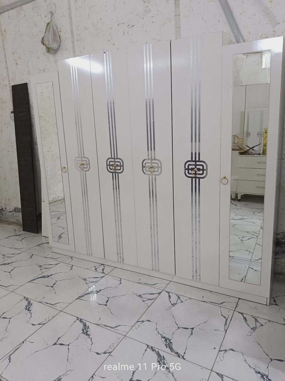 غرفة نوم تركي مستخدم😍💥 
 نضافة95💯
عدد القطع / 5
نضام / ابواب 🦋✨
سعر / 450🤍✨
شد ونقل داخل بغداد مجاني🛻
يوجود توصيل محافضات


**إذا كنت صاحب هذا الإعلان وتريد حذفه لأي سبب، رجاءا أرسل رسالة إلى الدعم الفني**