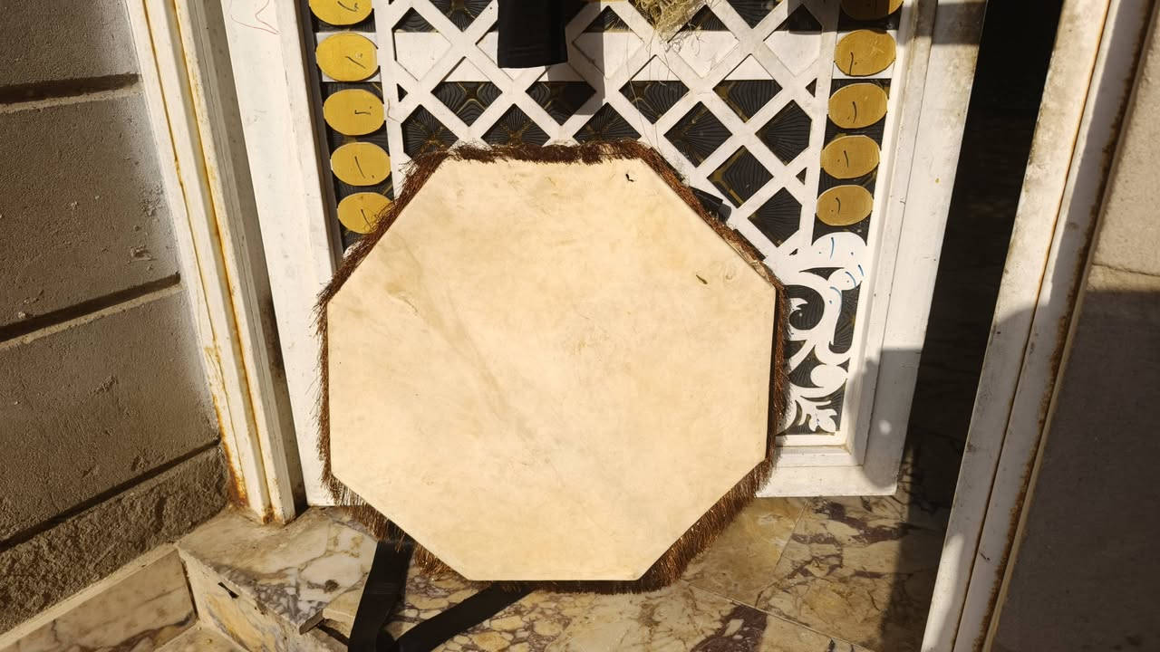 السلام عليكم
دف للبيع الحجم وسط 
السعر 40 وبي مجال 
مكاني القلعه السوك حي المعلمين شارع سيد شبيب


**إذا كنت صاحب هذا الإعلان وتريد حذفه لأي سبب، رجاءا أرسل رسالة إلى الدعم الفني**