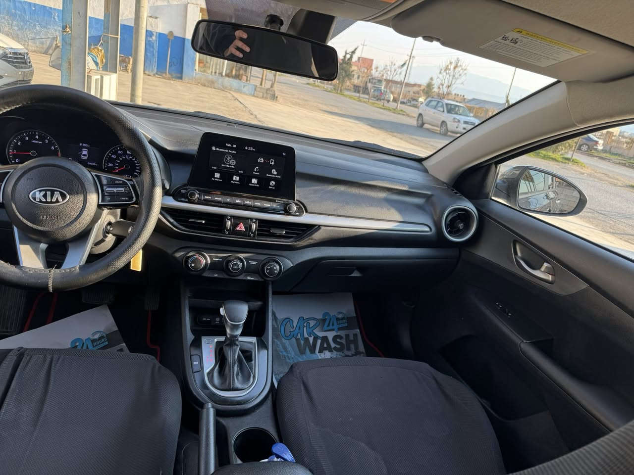Kia forte
2021
رقل اربيل
حادث جاملغ و بنديل صبوغ بدون دواخل حادث سيارة موجود
ارباك بس ستيرن 
سيارة ب اسمي تحويل وكالة نفس يوم
سيارة ب اربيل
سعر١٣٧ بيها مجال
***********
واتساب فايبر
