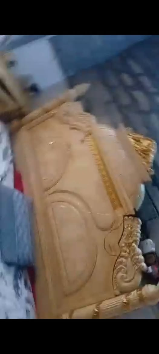 بكل العراق ماتلكه هذا السعر   غرفه ماليزي للبيع  بسس 150 الف نضيفه كلش    المكان بيجي


**إذا كنت صاحب هذا الإعلان وتريد حذفه لأي سبب، رجاءا أرسل رسالة إلى الدعم الفني**