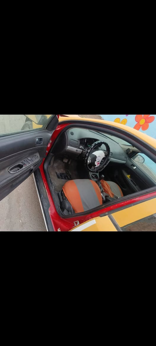 السلام عليكم سيارة شوفر كوبلت للبيع  موديل 2010رقم بغداد السعر40ورقة تحويل موجود سيارة  تاخذوهةمصفرة من هيئة وغرامة السيارة فقط يرادلهة تجفيت هية شغالة بس تحتاج تجفيت يرهم مراوس هماتين
 للاستفسار 
الاتصال على
 الوتساب
 فقط***********
