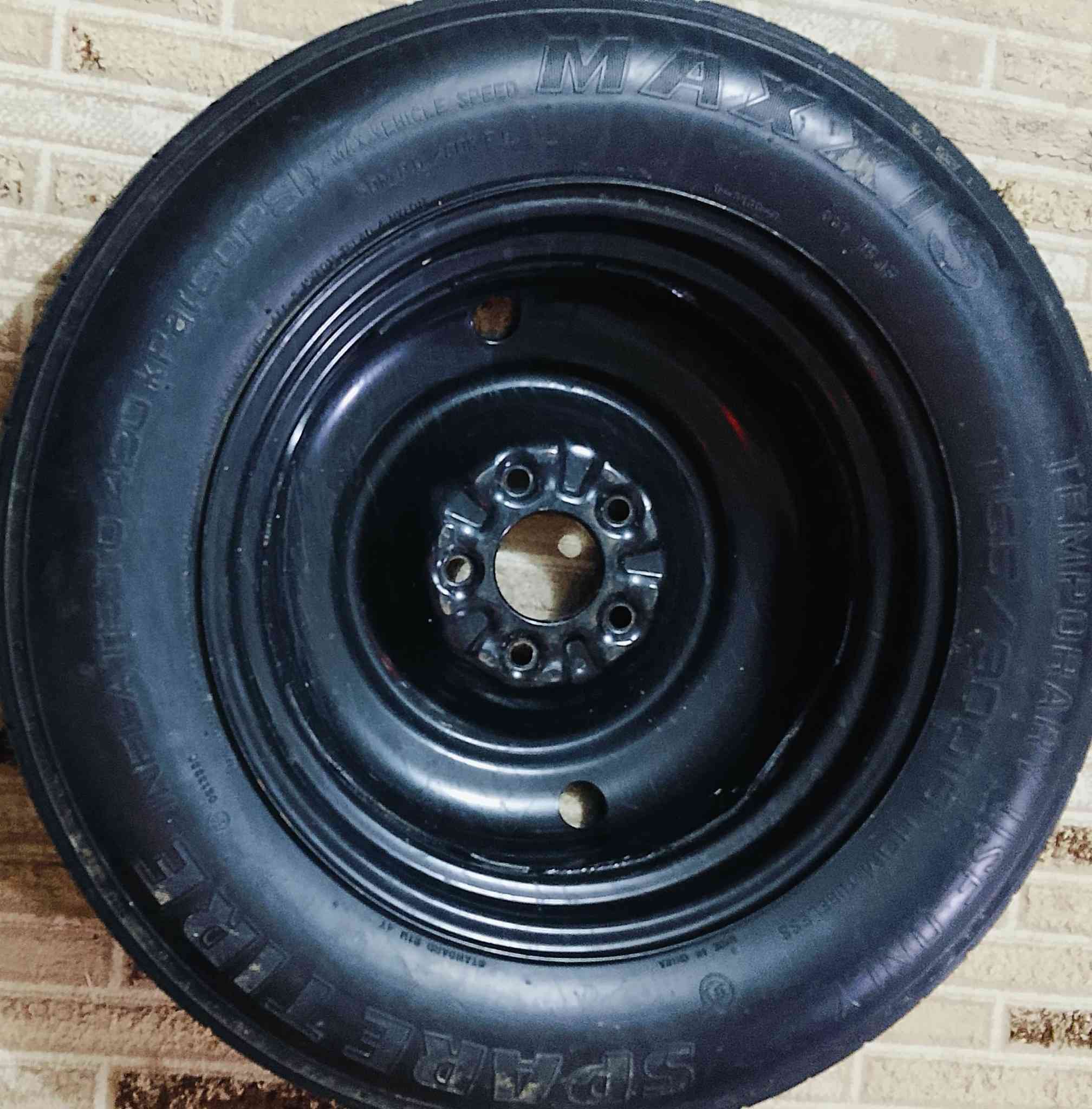 سلام عليكم للبيع سبير طوراء يرهم على السيارات العاليه لسعر 45  بابل   ***********
