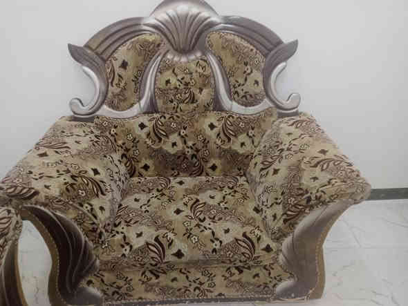 تخم مستعمل نضيف جدا عشر قنفات مكان كوفه حي ميسان السعر 250 وبي مجال للاستفسار ***********واتساب
