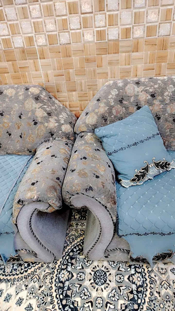 تخم ديوان تركي اصلي نظيف جدا 8مقاعد السعر 325 وبي مجال بغداد الحبيبية *********** يوجد واتس اب بغداد, العراق
