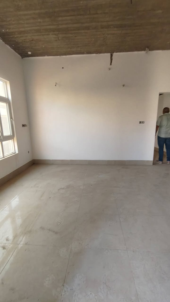 عروضات مكتب اشراقة المسار
🏡دار للبيع🏡
الموقع🌎:-الملايين الاولى
خلف الكمرك (جمعية الرياضيين)📍
المساحه 📐:-130م✅
الواجه 📏:-13م✅
خدمات كامله ✅
تفاصيل الدار :-
غرفتين نوم🛏️+هول داخلي +استقبال+مطبخ
صحيات +كراج✅

للاستفسار اكثر :-
***********☎️
***********☎️
