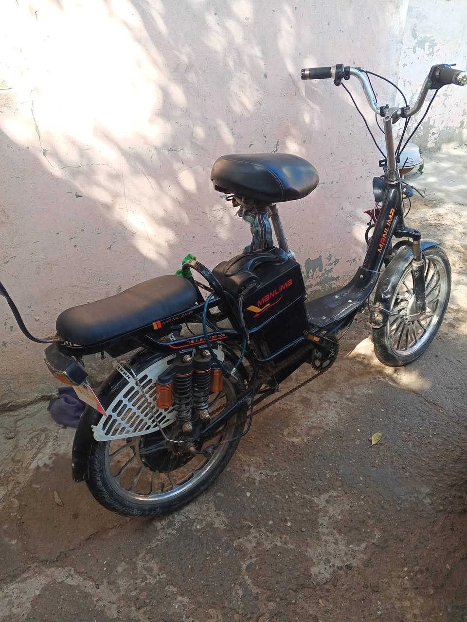 سلام عليكم دراجه شحن عوزه بطاريات بس سعر 150 الف بيهه مجال الاستفسار على رقم ***********
