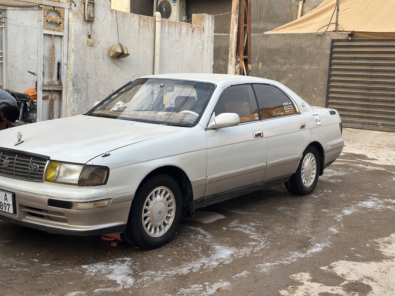 السلام عليكم بطه فصل مديل 95مكينه ثنين ونص ديلكو مكينه وكير مكفولات السياره مكفوله كص ونقل جثه سنويه بسمي تحول ثاني يوم رقم انكليزي جديد   السياره جديده مصبوغه عام فقط 
تخم تاير جديد كهربائيات جديده لايت زنون شاشه تبريد حداده نص عمر مكاني بصره شط العرب تنومه 
سعرها 65 وبيها مجال ***********