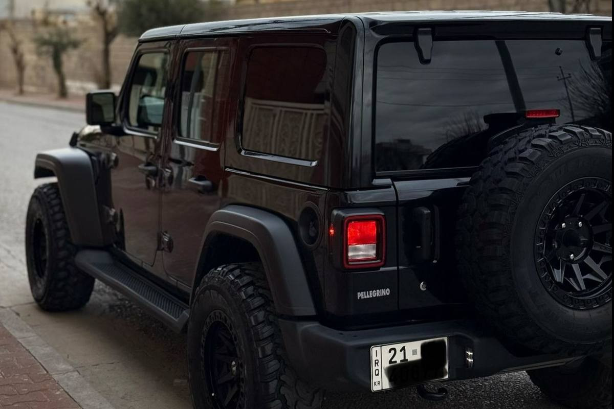 جێب رەنگلەر 2022 مواسەفات ئەمریکی... سپۆرت 
تەنها 31 هەزار ڕۆشتوە 
مەکینە ٤ بستۆن تۆربۆ 
بەسمە/شاشە ، کامێرا ، سوکان ڤۆلێۆم ، 
لایت ئۆتۆو لید لایت زینۆن و ئەڵقە بلاجکتۆر ، 
گێچ ئەلەکترۆنی،  دبل اكسل  4x4 تراکشن....
گێڕ و مەکینە و کارەبایی و ئەکسل هەمووی بە شەرت
سەیارەکە لۆکە ماشاءالله 
هیچ مەسروفێکی تیا نیە وەک سفر وایە..
سەنەوی و هەزەی تازەیە 
بەناوی خۆمەوەیە تا کۆتایی ٢٠٢٩ 
سەیارەکە تەنها نیو دۆسەی لای سەکنی بۆیاخە 
باقی هەمووی بە شەرت بێ بۆیاخ بێ شوخت... 

سـعـر : لە کۆمێنت داوابکە ڕاستەوخۆ بۆت دێت 📥 

گێر و مەکیەنەی بەشەرت 
هیچ کێشەیەکی تێدا نییە 

ژمارەی خاوەنەکەی 
***********
وەتسئاپ
