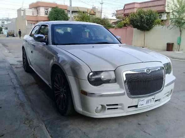 گلایزەر ئۆباما c300 ئاڕم پلاستیک مۆدێل 2007 ئسرات خاس سەیارەکە بیدەحم بێ لێدراوە یەک دوو پارچەی پەڵە پەڵە بۆیاخە سەیارەکە دووکوشن هیتەر کوشن و سوکان خەزن گێڕو مەکینە بەشەرتی فیتەر چوارتایەیی لۆکی لەسەرە لایت حەدەسە پاتری تازە پێشی توندکراوەتەوە ماوەی ڕۆیشتنی سەیارە 165 هەزار نرخ 86گەڵاو محامەلەکی کەم
  *********** ناونیشان چوارقوڕنە رانية
