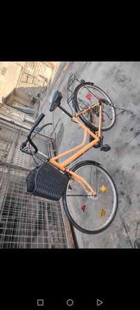 بوسكل حجم ٢٦ نضيف ياياني الاصلي وياله عدله تواير وجوابه جدد كير حساس ب...