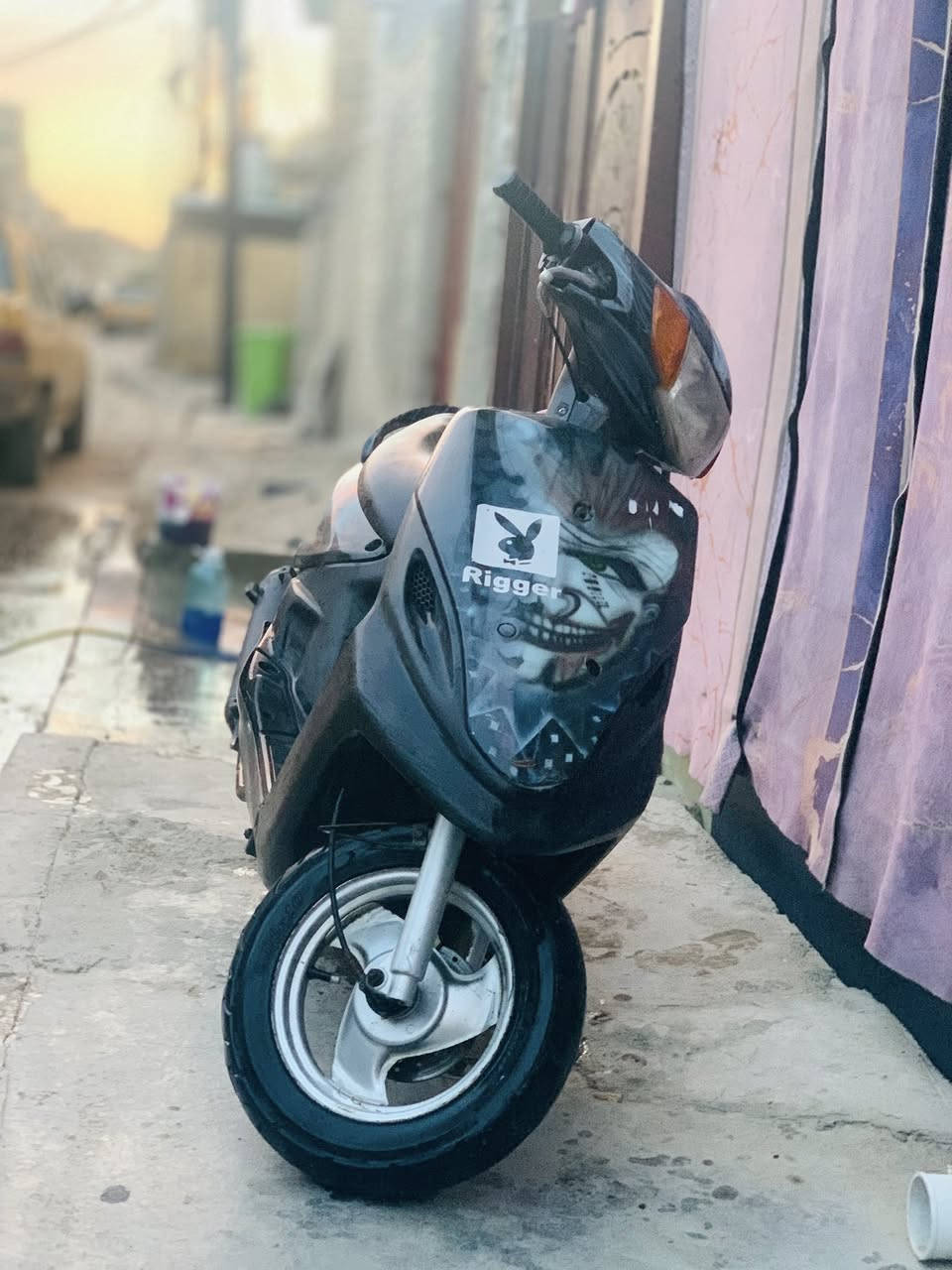 السلام عليكم دراجه ماكس قجمه للبيع الدبلات رياضي وصالنصه رياضي وكفرات وشم الدراجه نضيفه مجفته تجفيت جديد نقصهه كلوبات وهورن فقط السعر 350وبيه مجال حك الجيه لاستفسار ***********
