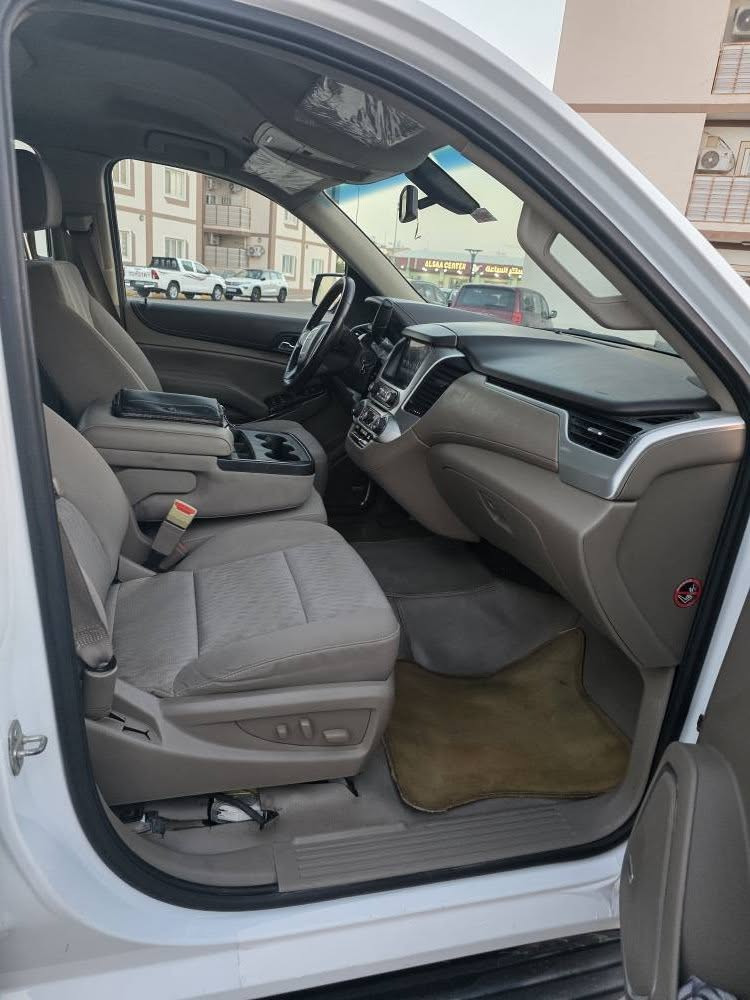 🚘 للبيع GMC Yukon SLE 2017 خليجي
🔹 رقم بغداد�🔹 الممشى: 127,000 كم�🔹 السيارة بحالة ممتازة وجاهزة للاستخدام
✅ صيانة كاملة لمنظومة البنزين�✅ طقم تايرات جديد�✅ جاهزة 100%
🔹 كفالة ما عدا:
 ● البارد
 ● الباب الخلفي (عكس جهة السايق)
💰 السعر: 330 ورقة (قابل للتفاوض بالمعقول)
📍 الموقع: البصرة – مدينة الأمل (2)
📞 للاستفسار:�*********** البصرة, العراق
